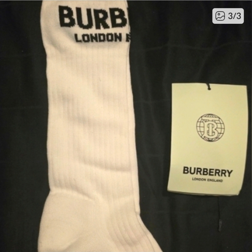 NWT-Aurhentic Burberry White Logo Crew Socks with Black Stripes - Picture 2 of 3